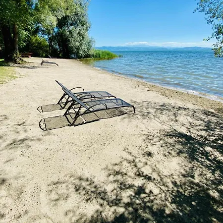 Ferien-apartment Seewiesen - Mit Priv Strandzugang Apartment