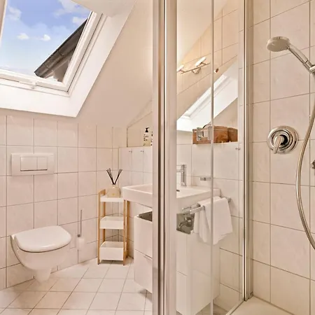 Ferien-apartment Seewiesen - Mit Priv Strandzugang شقة فريدريشسهافن
